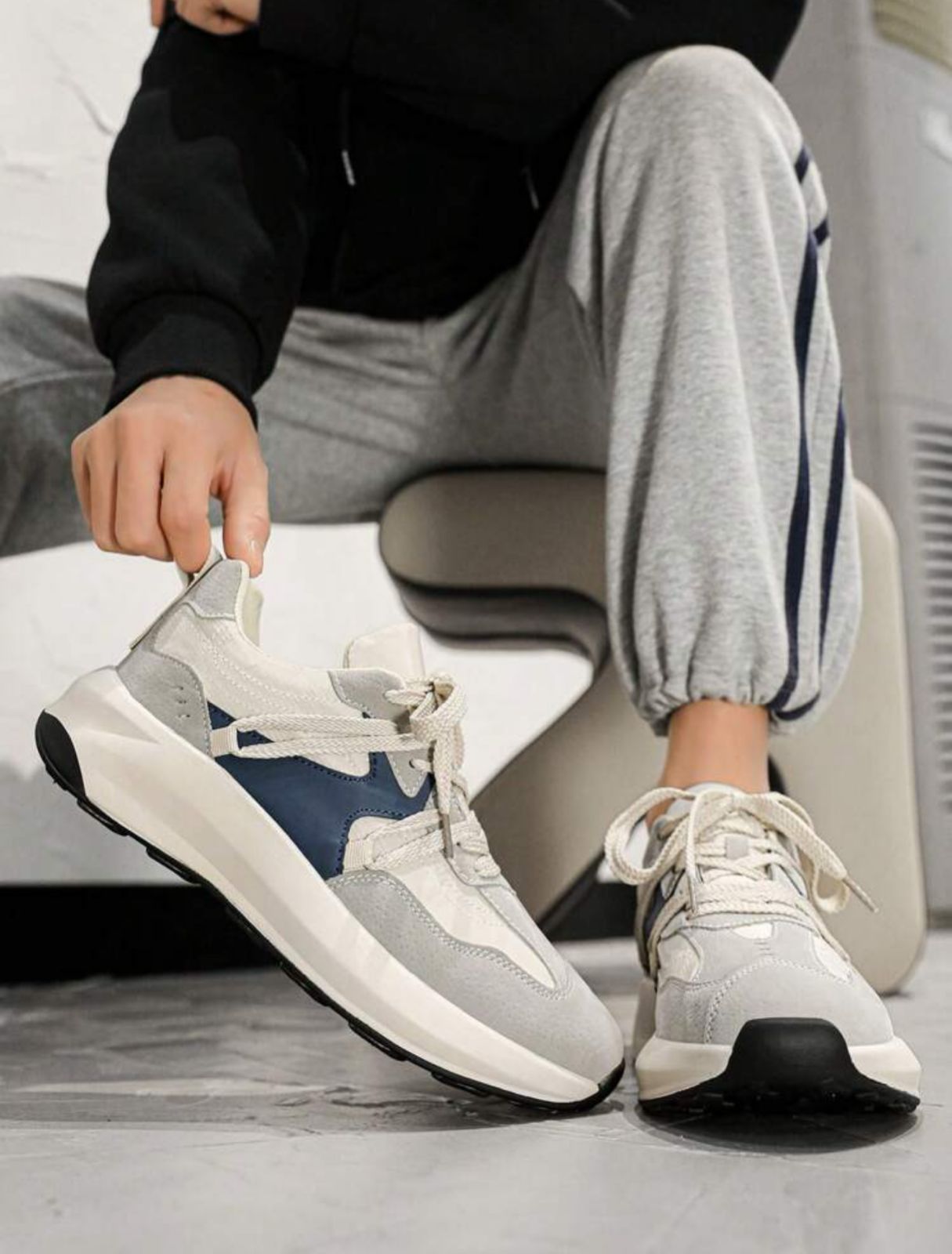 Sneaker