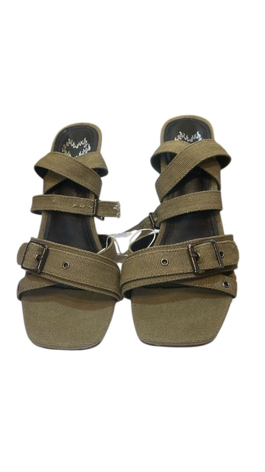 Sandal