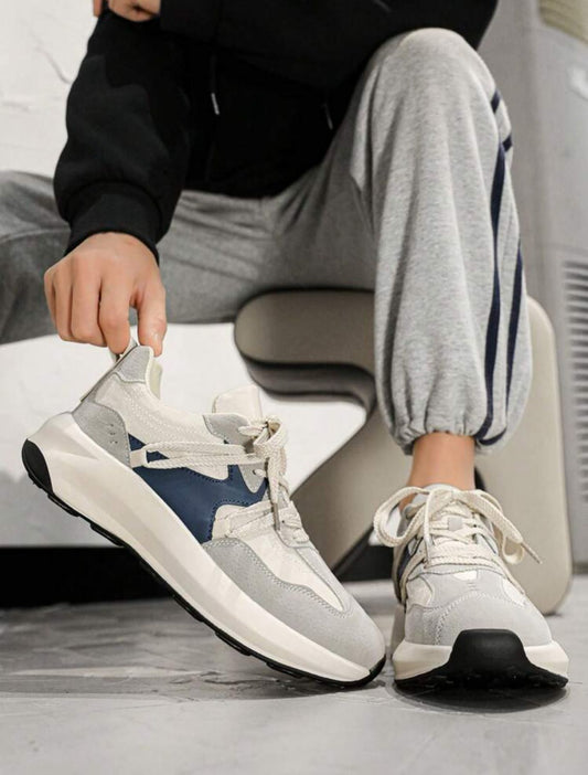 Sneaker