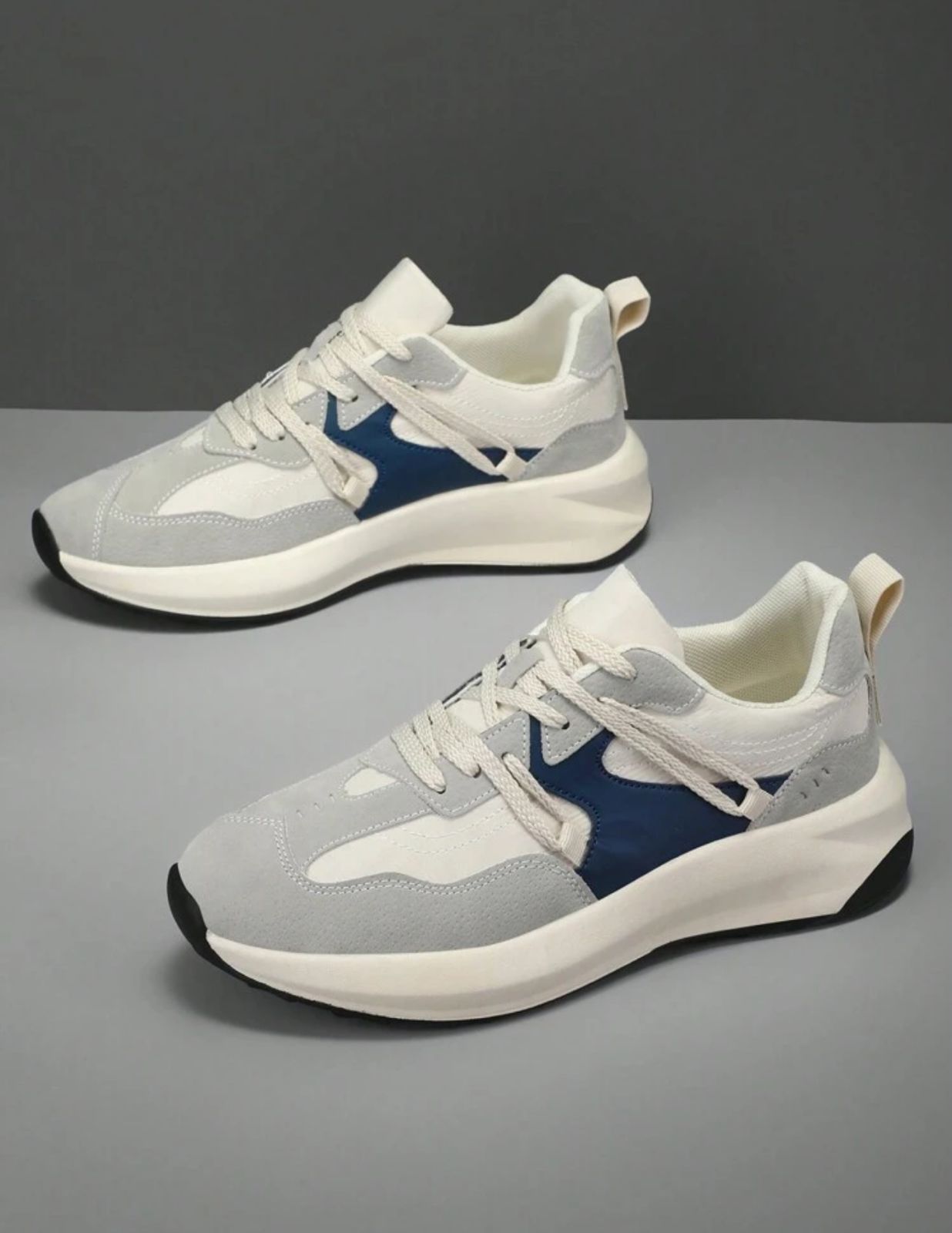 Sneaker
